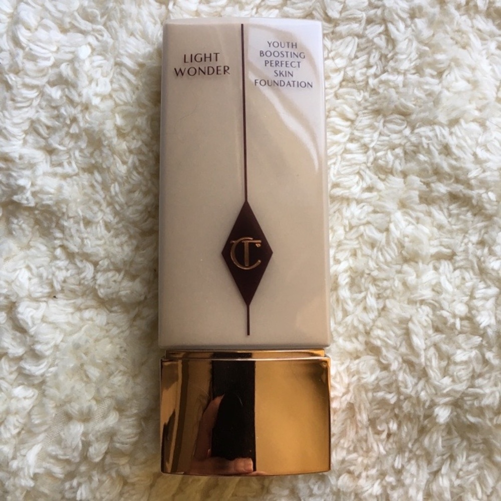 CHARLOTTE TILBURY LIGHT WONDER Foundation FAIR 2